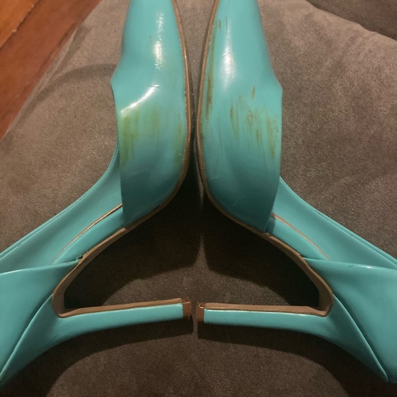 BCBG Paris Jade Mint heels - Picture 9 of 10